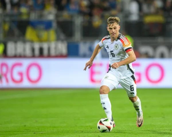 身為德國隊長的基米希同時承受著榮譽和輿論壓力