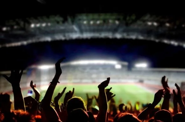 許多球迷都希望可以親臨現場見證世界盃
