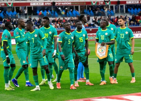 全隊以馬內為中心搭配快速進攻的戰術