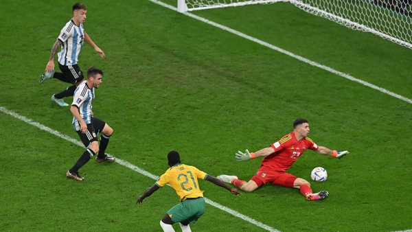 Emiliano Martínez從小就展現了優秀的防線判斷天賦